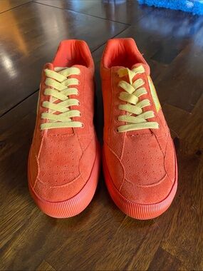 True Religion men’s Orange Sneakers with Yellow Laces